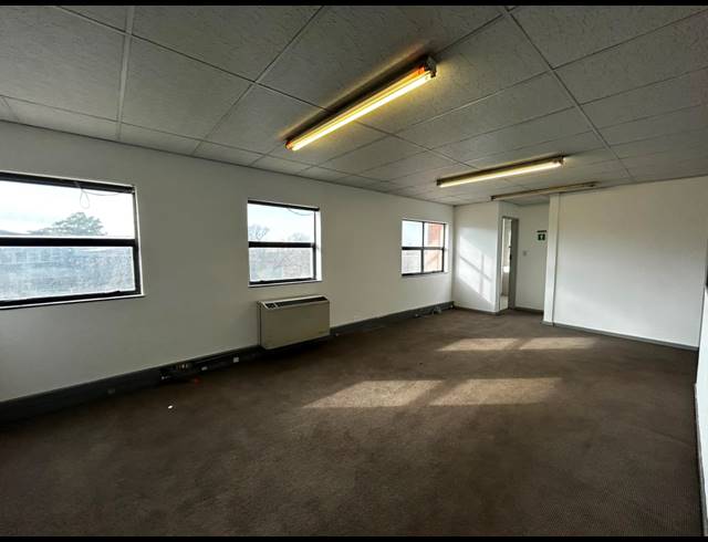 470M² WAREHOUSE TO LET IN EASTGATE